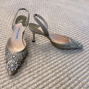 NWT Manolo Blahnik Sage Green Satin & Crystal Embellished Slingback Pumps 38.5